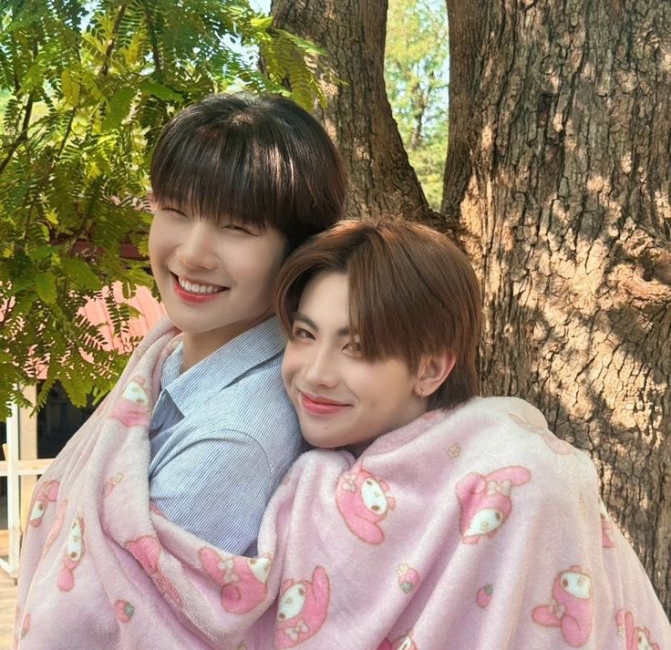 moonxest's tweet image. my clingy babies ⋆. 𐙚 ˚
#nampingster #firstone