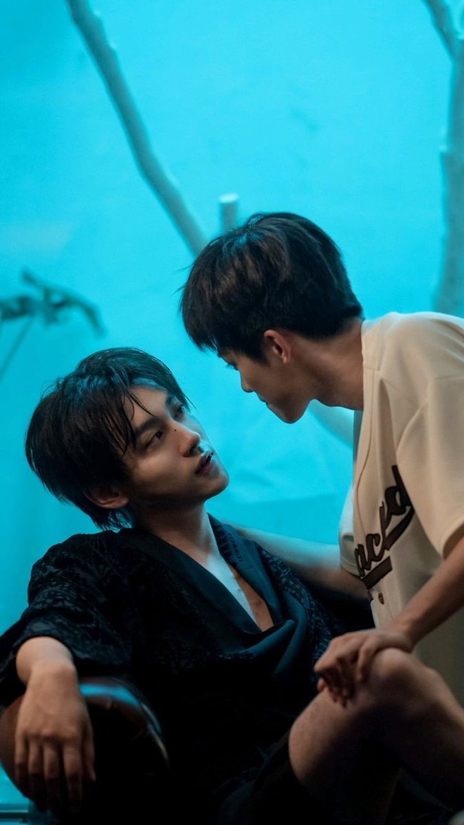 tianziyuz2's tweet image. i’m actually crying 😭 tencent entertainment white paper (annual report charts trends in chinese entertainment) have announced the top 10 most promising male celebrities of 2025 (born after 1995) &amp;amp; tianziyu is at the top but they mentioned revenged love as their representative…