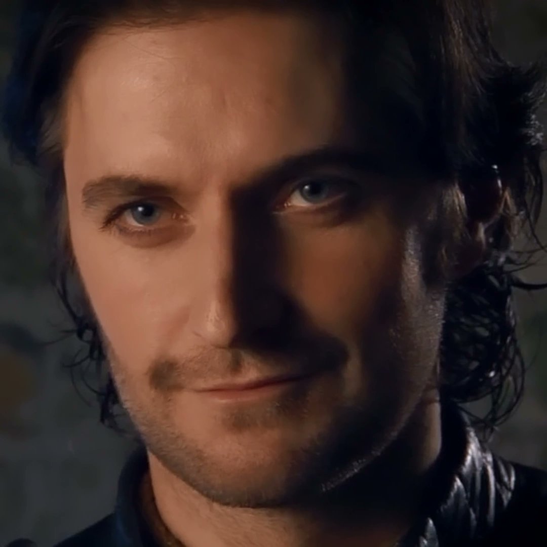 gonzobyrne's tweet photo. #guyday #sirguyofgisborne #dailyarmitage #richardarmitage https://t.co/XINYxVJblZ