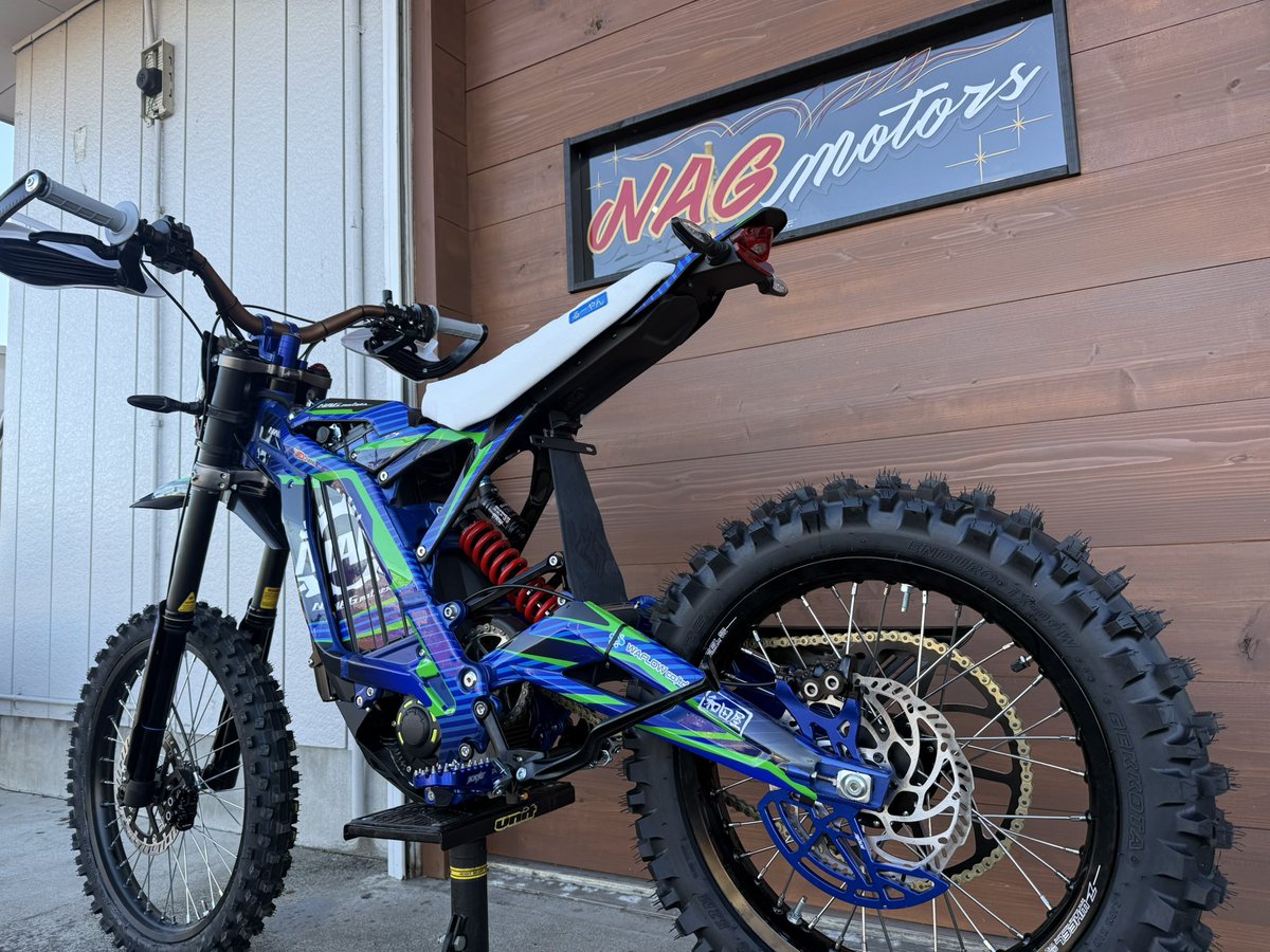 nagmotors's tweet image. 本年1台目の納車整備はこちら💁
ハードエンデューロ仕様、これは強いぞ！！
#surron
#lightbeeL
#電動バイク