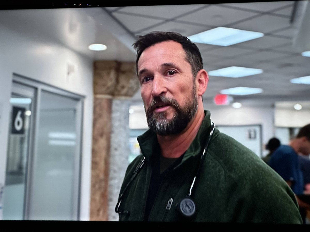 triphosph8's tweet image. This is how he stares after Langdon after having a three minute bitch-off with his ex-best friend/resident #PittSpoilers