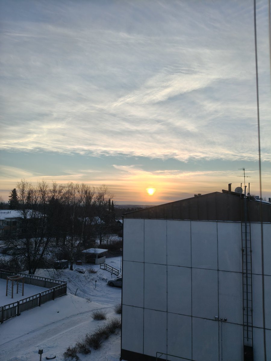 Kaunista, kirkasta ja kylmää. Niistä on tämä päivä tehty🩵