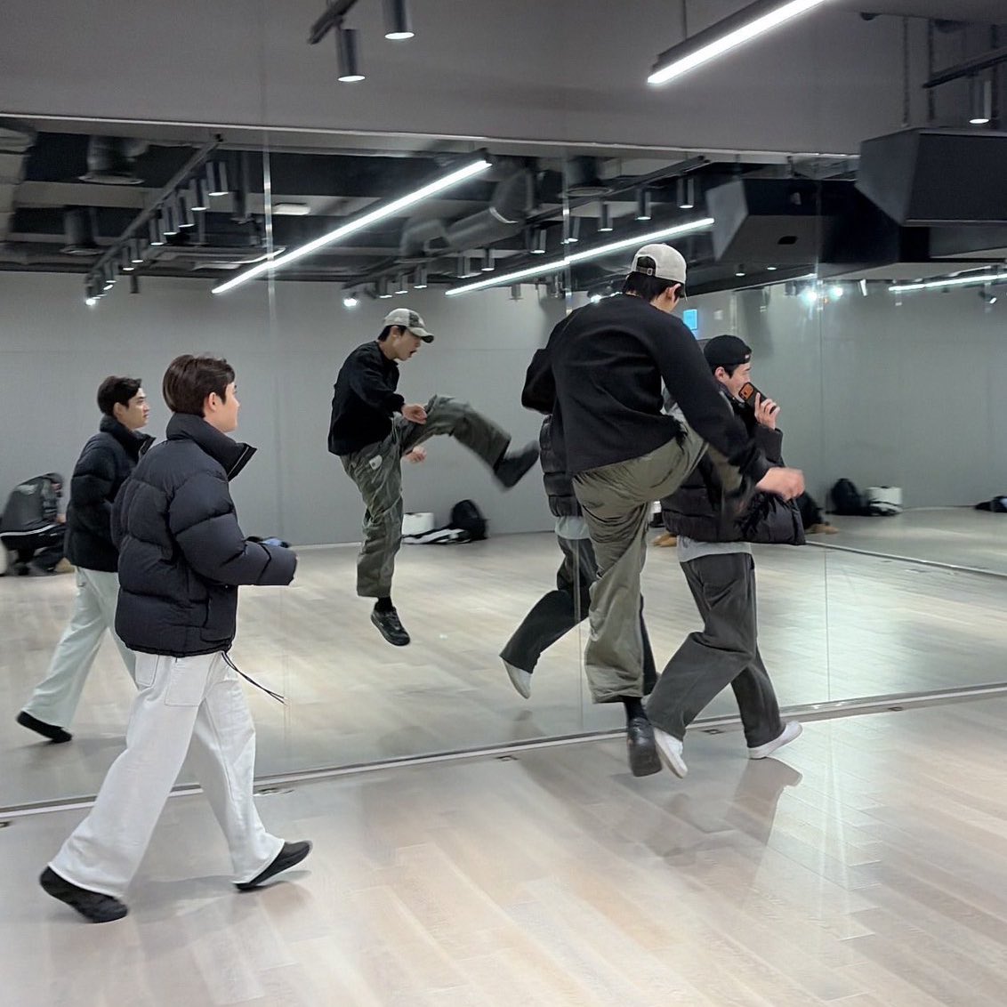 ngl I do sometimes fall for the SeChanSoo propaganda Sehun spreads