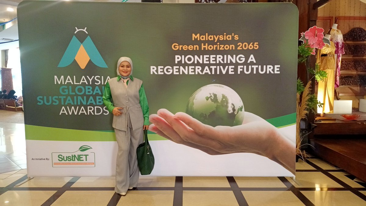 RoyceSaayan's tweet photo. Performance  Royce Sa' ayan for Asia Pasific Sustainability Conference - AI EDUCATION FOR PEOPLE AND PLANET - Thursday 8 January 2026. https://t.co/9DxWeaht6n