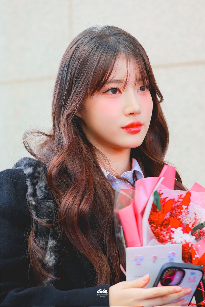 doo8ight's tweet image. 260108 한림예고 졸업식 #서유 ʚ♡ɞ

#유스피어 #서유