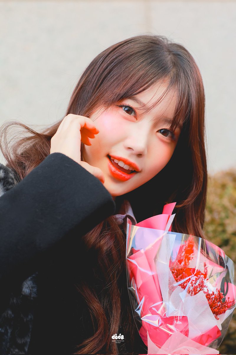 doo8ight's tweet image. 260108 한림예고 졸업식 #서유 ʚ♡ɞ

#유스피어 #서유