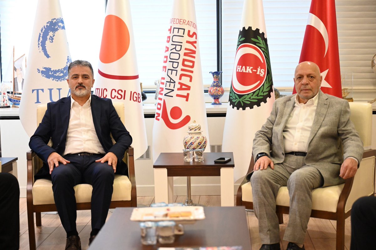 hakiskonf's tweet image. Arslan, Öz Gıda-İş Sendikamızın Yönetimi İle Bir Araya Geldi

Genel Başkanımız Mahmut Arslan, 9 Ocak 2026 tarihinde Konfederasyonumuza üye Öz Gıda-İş Sendikamızın Genel Başkanı Ramazan Gülpolat ve beraberindeki Yönetim Kurulu üyeleriyle bir araya geldi.

hakis.org.tr/haberler.php?a…