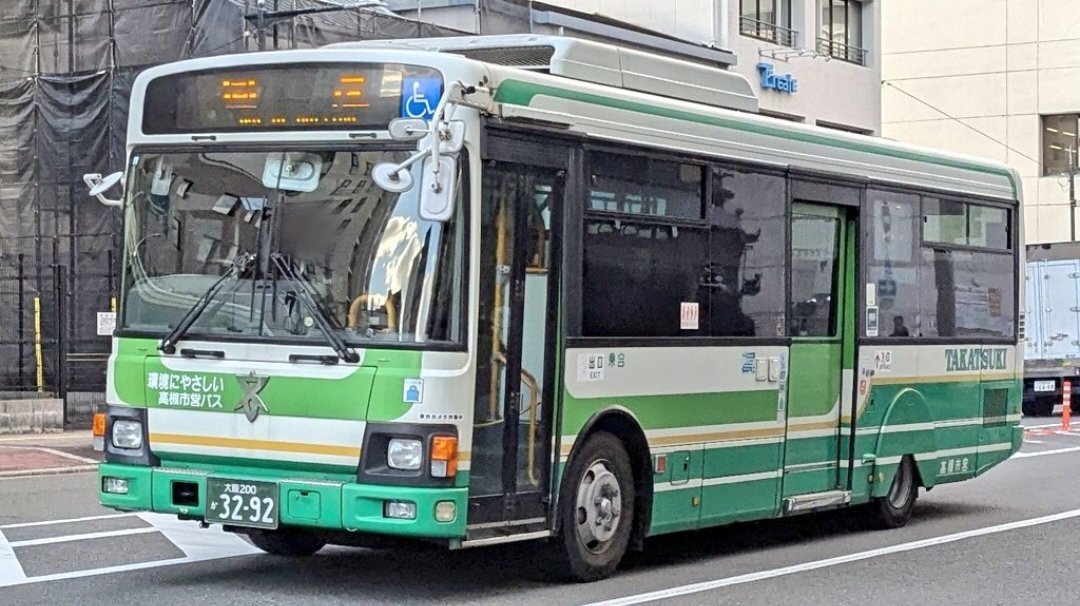 CA2010A 高槻市バス、芝生大型 CA2010A 高槻市バス、芝生大型 CA2010A 高槻市バス、芝生大型