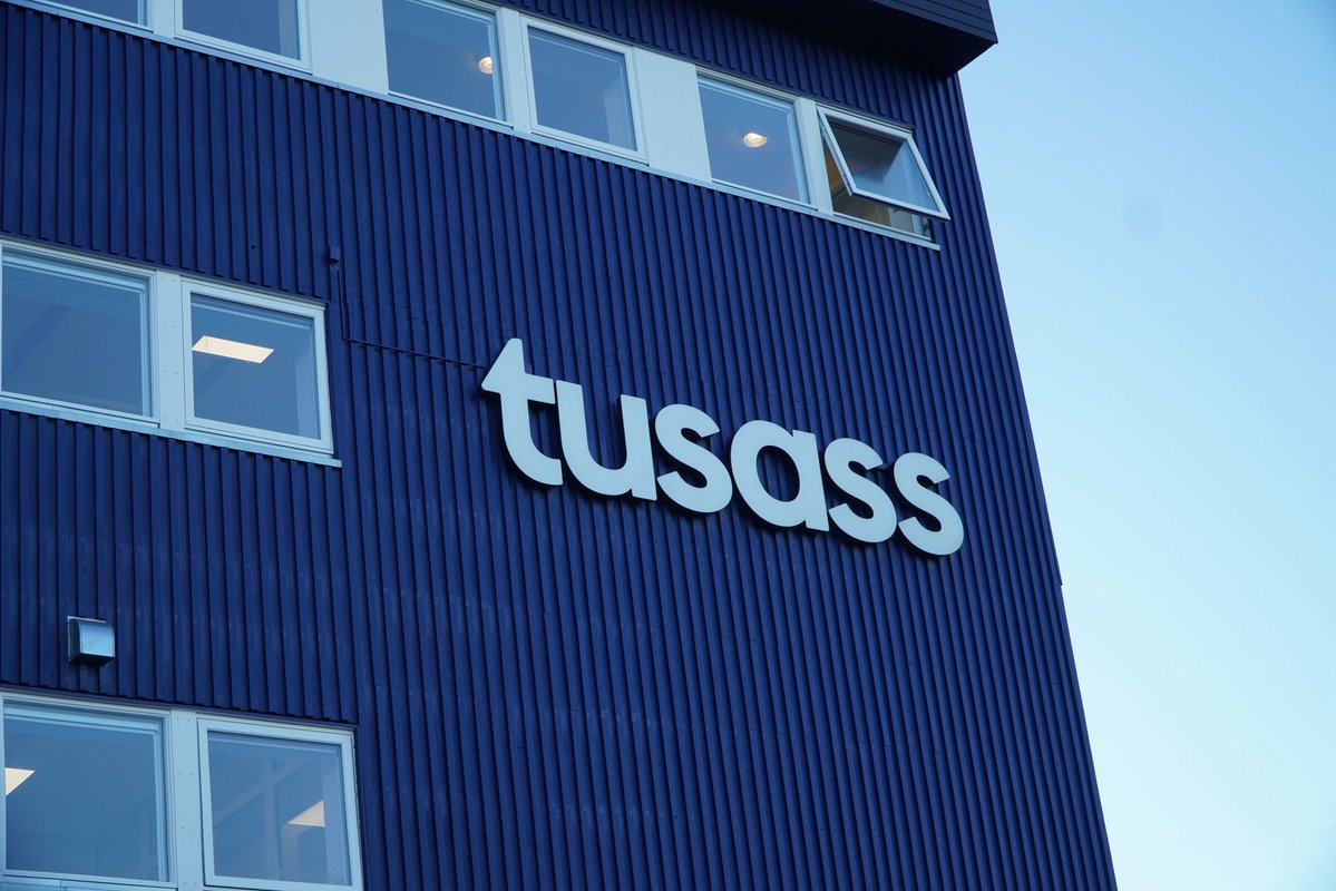 PR_Thionnet's tweet image. 🇬🇱 🇫🇷 La France a-t-elle des intérêts au Groenland ? 

Oui ✅

Je vous en présente un très concret. 

En septembre dernier j’ai pu me rendre au Groenland dans le cadre d’un mission parlementaire. Nous nous sommes rendus à Nuuk au siège de l’entreprise Tusass, chargée des…