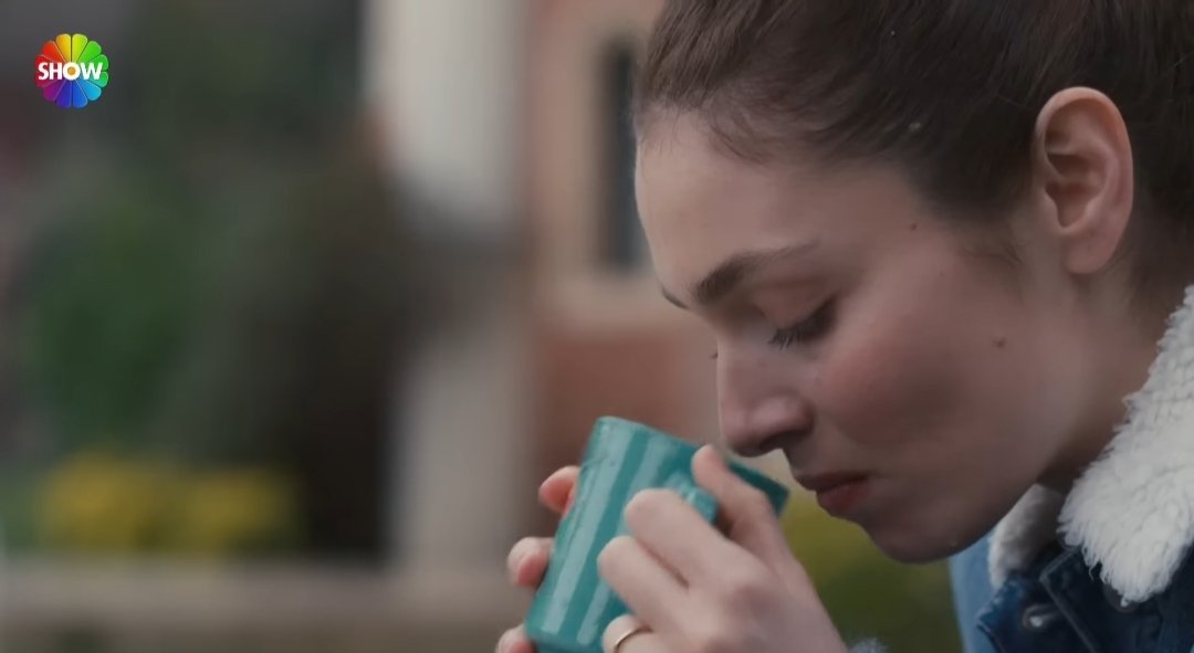 Reyhan survived being buried alive and instead of showing her psychological state after such a trauma, the writers just gave her a scene where she’s drinking coffee like she just woke up. As it turns out she can't sleep after that incident. They really didn't even try😒 #Veliaht