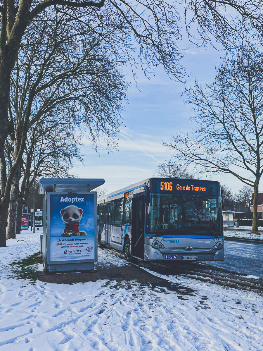 LacroixSavac's tweet photo. Flocons sur nos dépôts, chaleur dans nos équipes.

Cette semaine, l’Île-de-France s’est réveillée sous un manteau blanc. Chez LacroixSavac, on a vu les flocons transformer nos dépôts en cartes postales… et nos équipes en véritables héros du quotidien. 🎄✨

#neige #transports https://t.co/GFCfWzEK1i