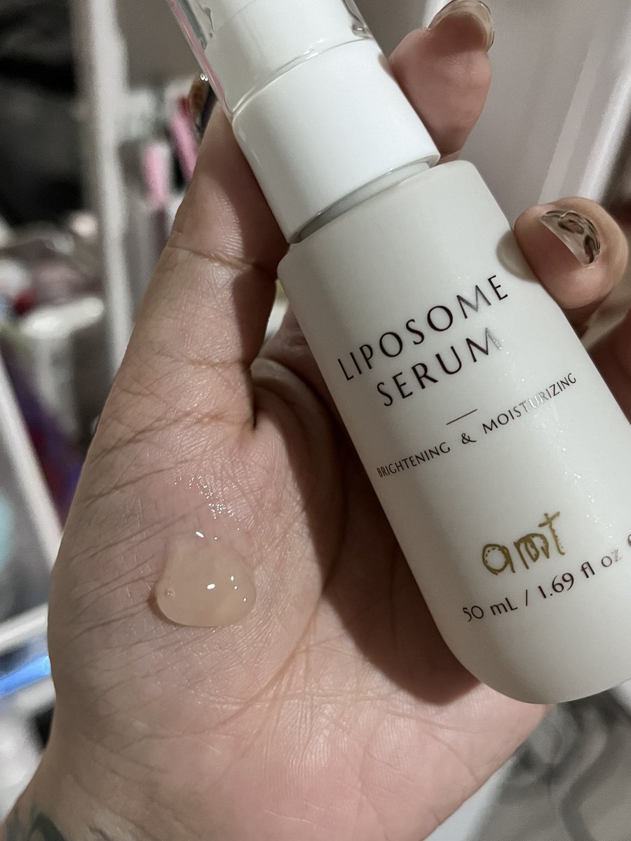 สิ่งที่ได้ไปต่อในปี2026คือ
ทำผิวให้แข็งแรง ✅
ทำผิวให้แข็งแรง ✅
ทำผิวให้แข็งแรง ✅
ย้ำเลย การทำผิวให้แข็งแรงคือจุดเริ่มต้นของความปัง ผิวมันจะสวย จะฉ่ำ คือต้องบำรุงดีๆให้แข็งแรง พอผิวแข็งแรงสิวก็ไม่มาบุก เติมความชุ่มชื้นเข้าไปอีก ทีนี้คือหน้าเรียบเนียนมาก

ขอแนะนำเซรั่มของ AMT