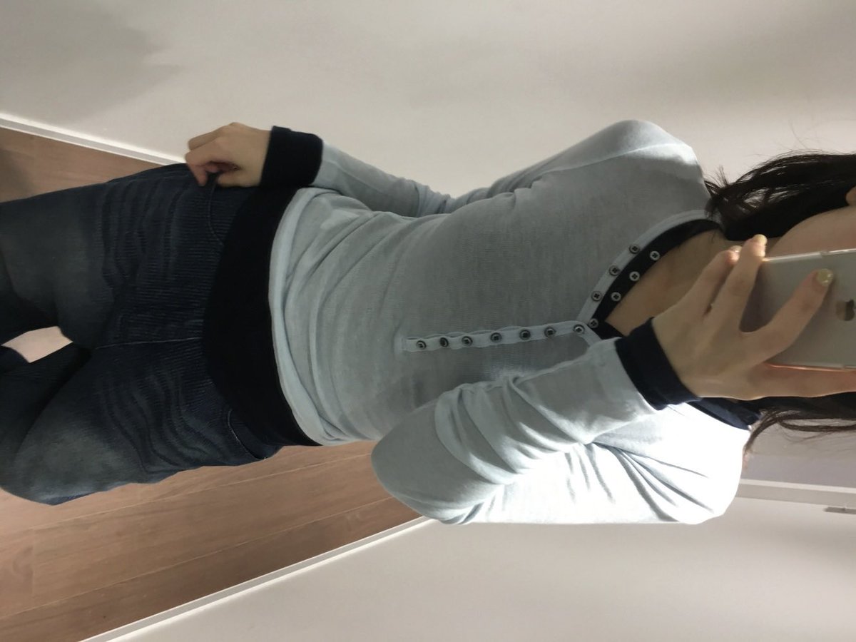 두꺼운 아우터 안에 예쁜 이너 입고파요 ,, @👔
그리하여 모아본 이너용 상의들 ૮₍ •̀ ⩊ •́ ₎ა

(기재 링크를 통해 수수료 일부 지급 받습니다)