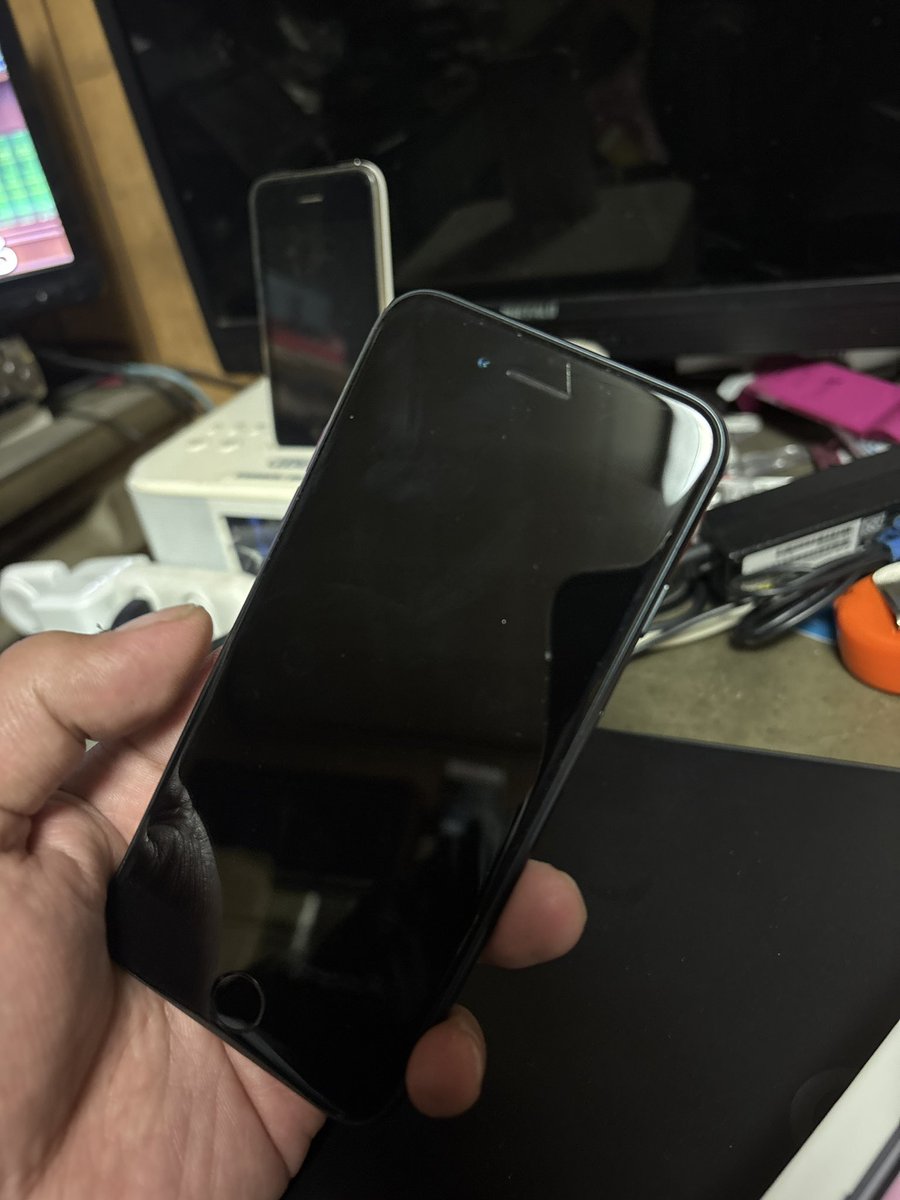 そういや前のiPhone完全にしくったな…下取りが1番価格つく状態だった