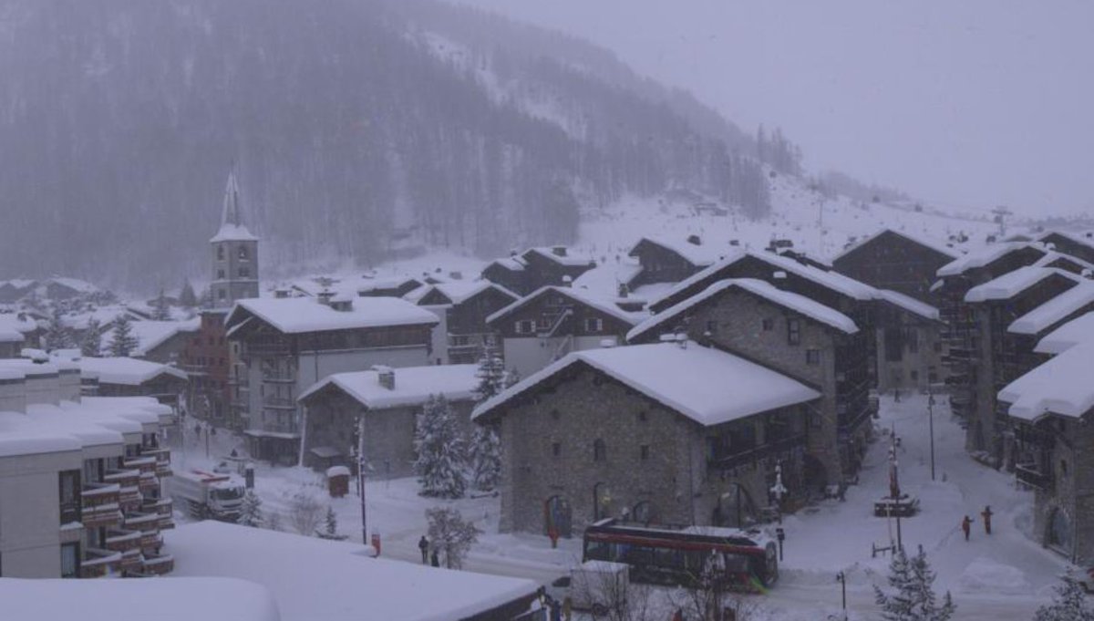 weathertoski's tweet image. Serious snow for parts of the Alps with plenty more to come! weathertoski.co.uk/weather-snow/ #snow #alps