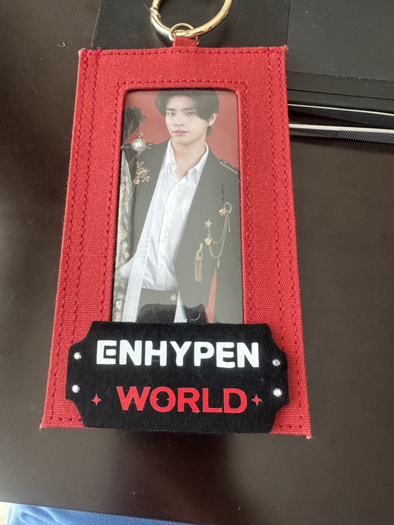 今日シーグリのPOPUPで貰った特典も、ピッタリでしたー(//∇//) #ENHYPEN