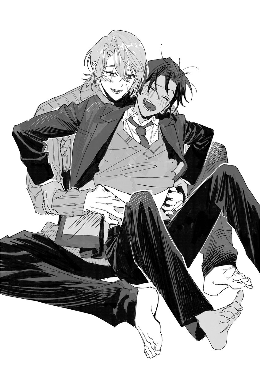 [RT 이벤트]
기쁜 날입니다… 
제가 정말 좋아하는 소설 <솔라레메게톤>이 개정판으로 카카오 페이지에서 런칭 되었습니다.
RT해주신 한 분을 추첨하여 흑백 2인 일러스트 그려드립니다. 
감사합니다.