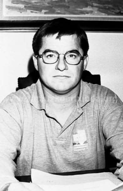 Gaur, gaurko egunez, 1998an ETAk Zarautzen hildako  Jose Ignazio Iruretagoiena gogoan. Besarkada handi bana <a href="/mikeliru/">Mikel Iruretagoyena Imaz</a> eta gainerako  senide eta lagunei.
#Memoria