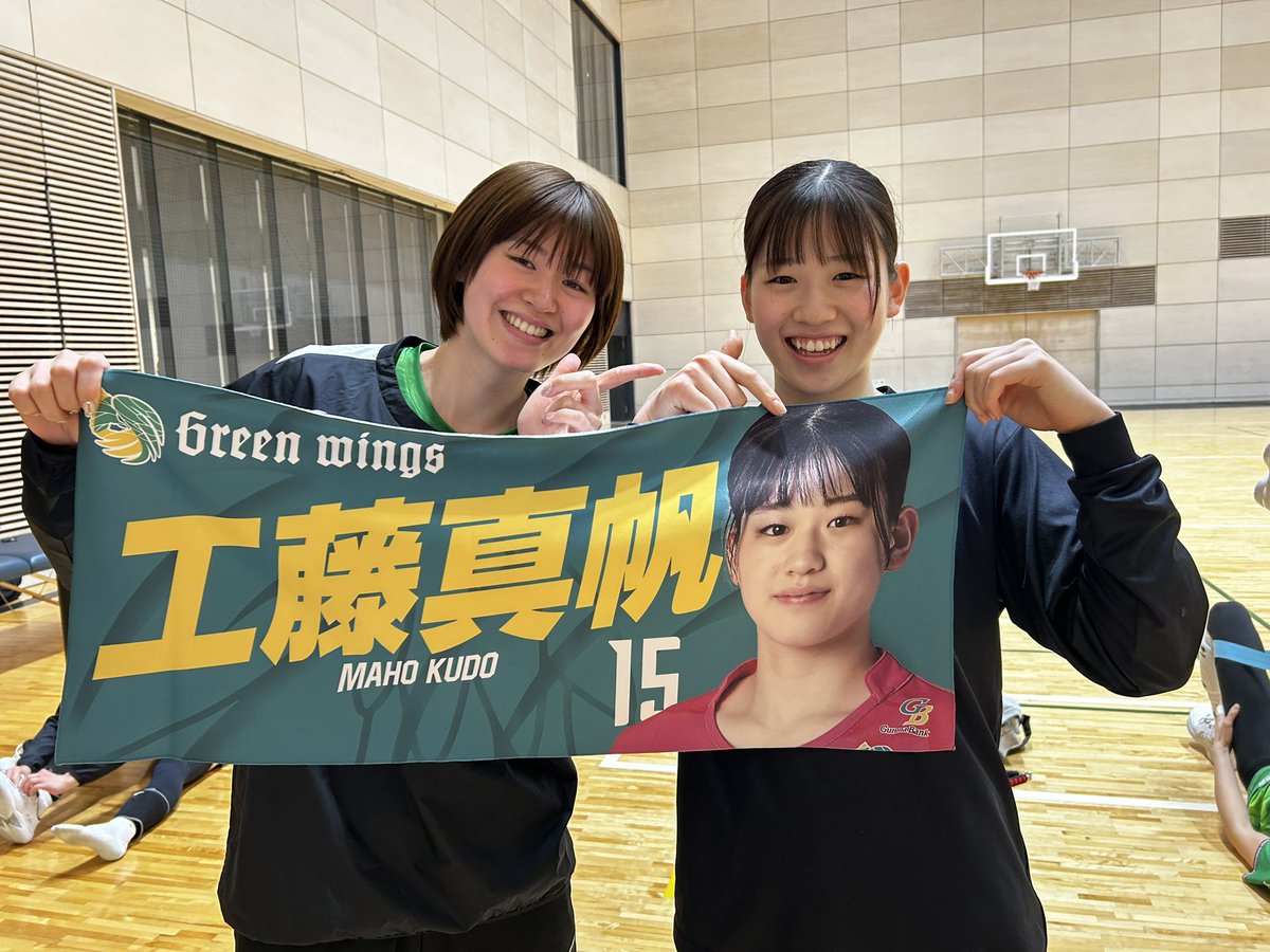 プレイヤーズフォトタオル💚🪽 選手の顔写真が鮮明にプリントされてい