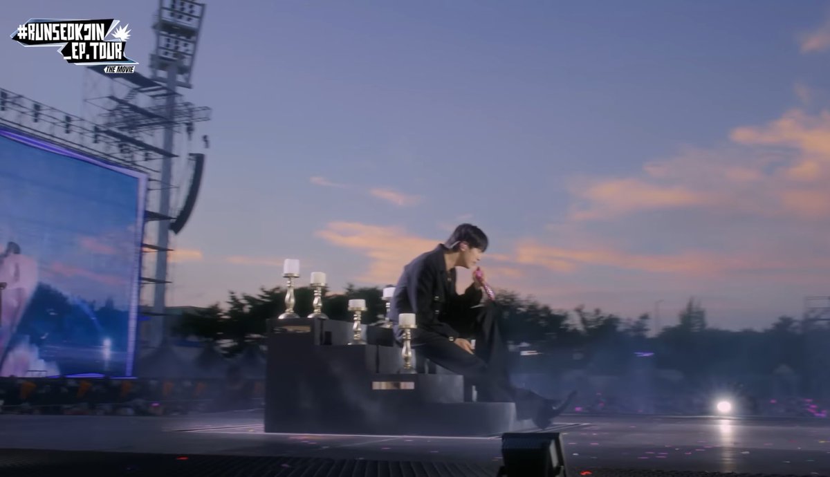 Background と夕焼け空の演出が最高じゃない！！！