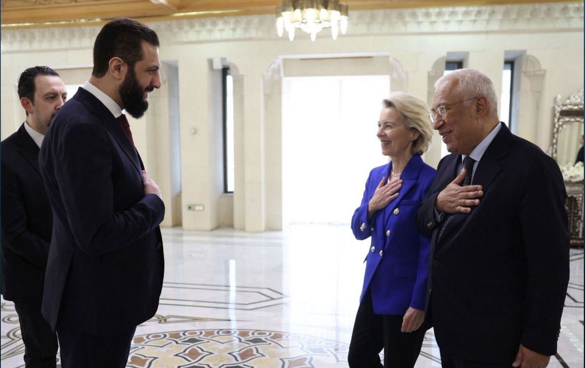 Ebu Muhammed el Colani, Şam'ı ziyaret eden Avrupa Komisyonu Başkanı Ursula von der Leyen ve AB Konseyi Başkanı Antonio Costa'yı Halk Sarayı'nda kabul etti.