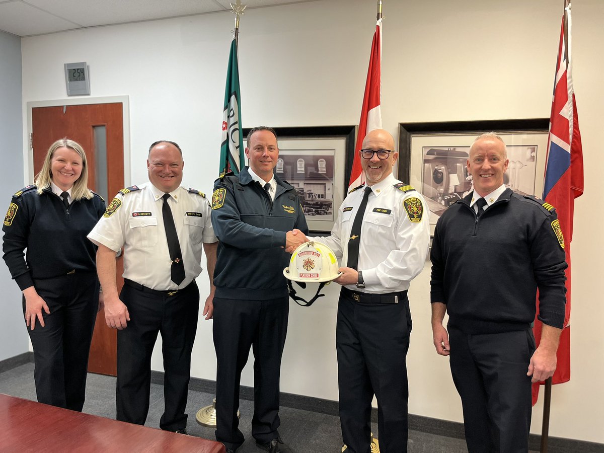 Congratulations to Captain Mike Mason on his promotion to Platoon Chief! PC Mason will be leading Platoon D. Since joining RHFES in 2000, he’s shown outstanding leadership, dedication to training, safety, and team development. Congrats, Platoon Chief Mason!