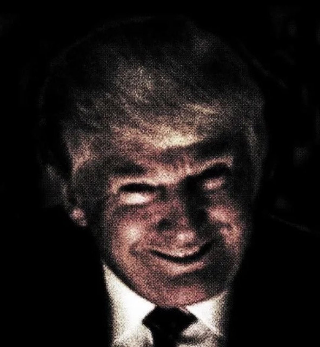 GordoDan_'s tweet image. La única manera de tratar con los comunistas es con esta cara