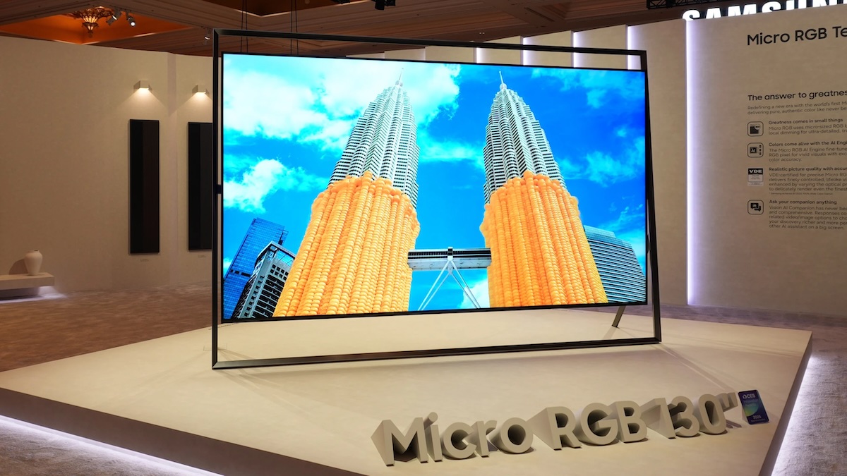 سامسونج كشفت عن أكبر شاشة Micro RGB في العالم — حجم 130-إنش وتقنية ألوان خارقة 👀📺 
#تقنية #سامسونج #CES2026