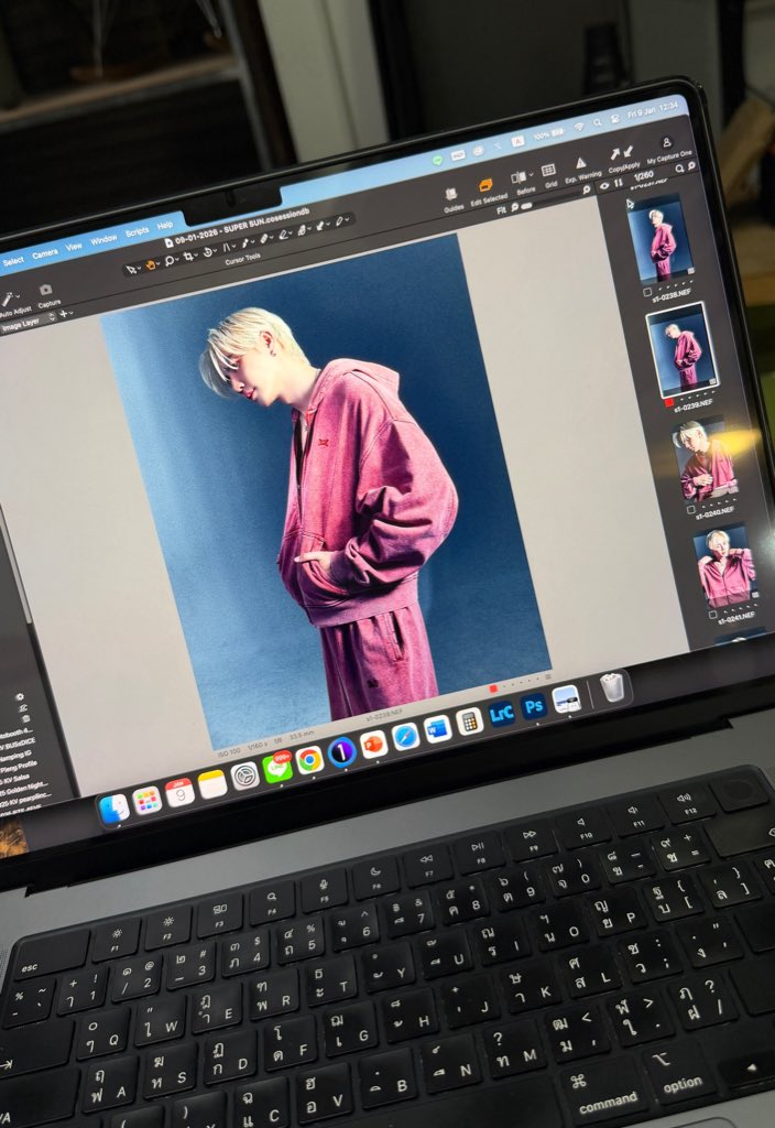 วันนี้ได้มีโอกาสมาถ่ายแบบแบรนด์ดัง <a href="/ssupersun/">SUPER SUN</a> ฝากรอติดตาม กด follow ได้เลยครับ เสื้อทรงสวย เนื้อผ้าใส่สบายมาก เปิดขาย 17 มกราคมนี้! เห็นว่าของเยอะกลัวไม่หมด เตรียมรอกดแล้ว! ตื่นเต้นสุด ๆ 
#SUPERSUN