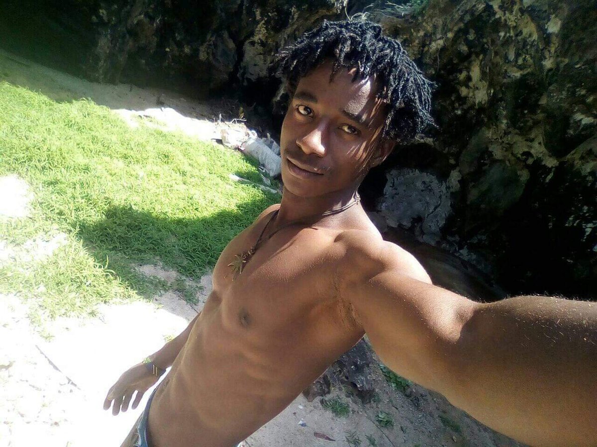 DevilishlyDivyn's tweet image. 