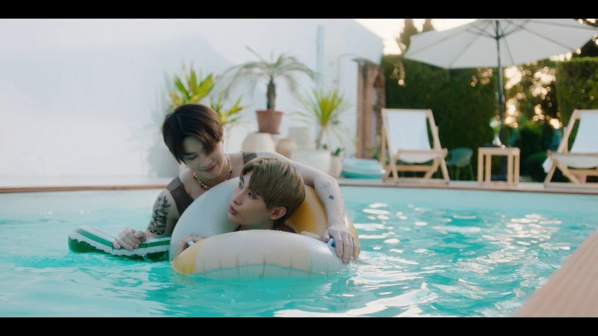 เฉิ่มเชย Cherm Chey The Series 🍻

สระน้ำท่าจะหวานไปหมดแล้วนะครับเฮีย 👀 หรือว่า… อินเอิ้งหวานกว่า 😙✨

สวัสดีปีใหม่ลูกค้าร้าน ‘เฉิ่มเชย’ ทุกท่าน ขอให้ลูกค้ารวย ๆ เฮง ๆ และยินดีต้อนรับเข้าสู่ร้านของเรา ในเร็ว ๆ นี้ พบกันนะคร้าบผมม 😘🥂

#เฉิ่มเชยTheSeries
#ChermCheyTheSeries