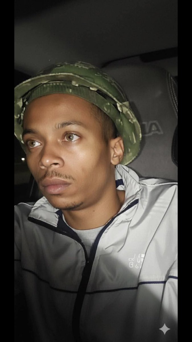 azania1023's tweet image. This is  Vusi from Matshelapata village in Bushbuckridge Mpumalanga. 

He is accused of fatally shooting a truck driver who stopped in Dwarsloop.

Retweet until he is found.