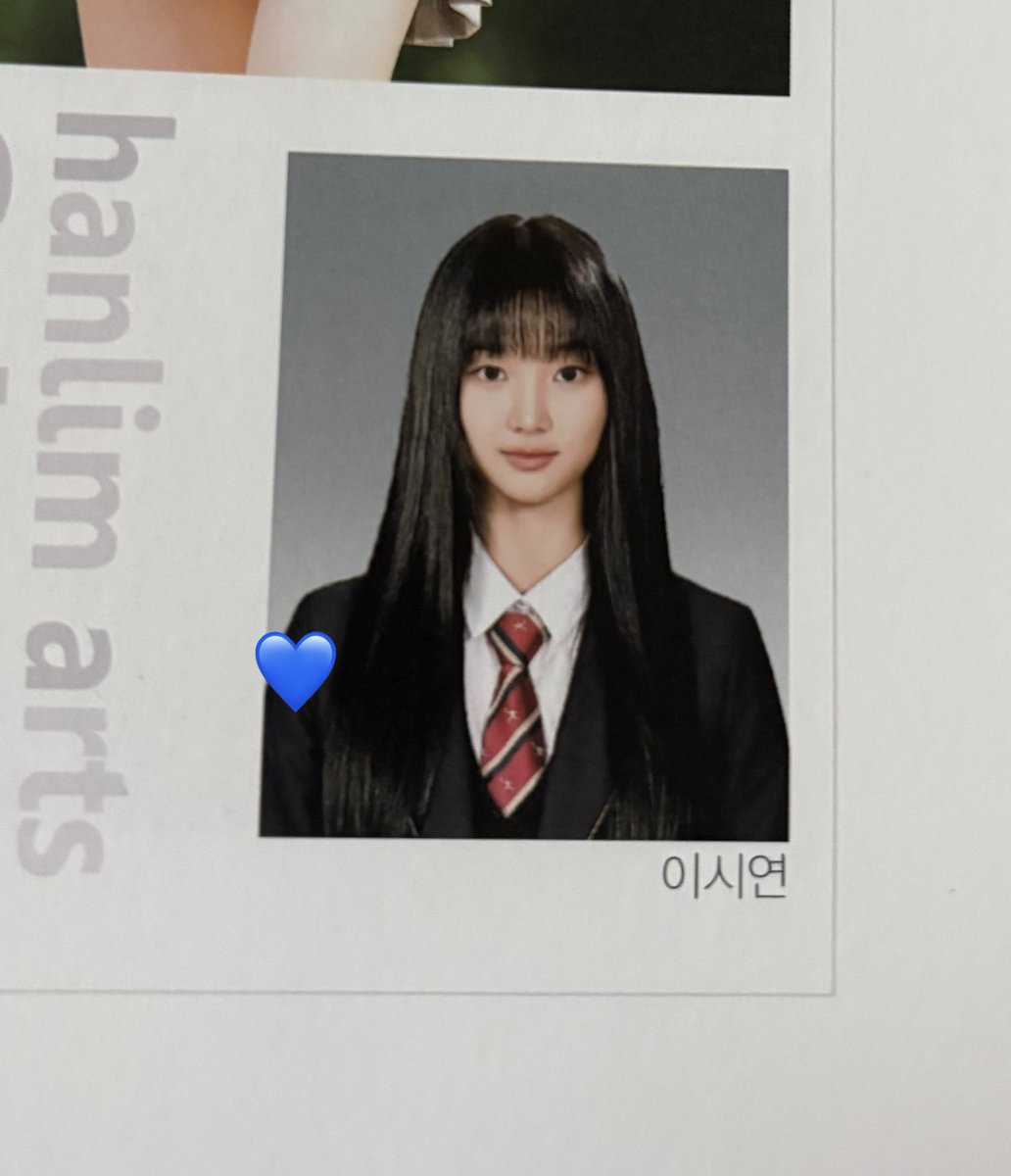 kkam2_0818's tweet image. 시안이 한림예고 졸업사진🥹💙 #유스피어 #시안