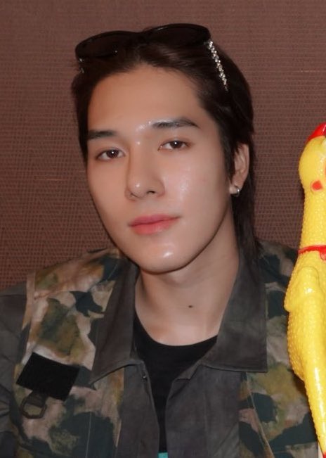 184180cm's tweet image. ผมยาวของเราไม่เท่ากัน ฉันที่ต้องการผมยาวเล่นแบด ผมยาวเอ้าติ้ง แต่ลูกต้องกลับมาถ่ายอู 😭