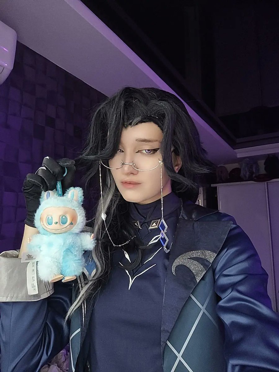 only lonie. 🧪🪙 tweet media