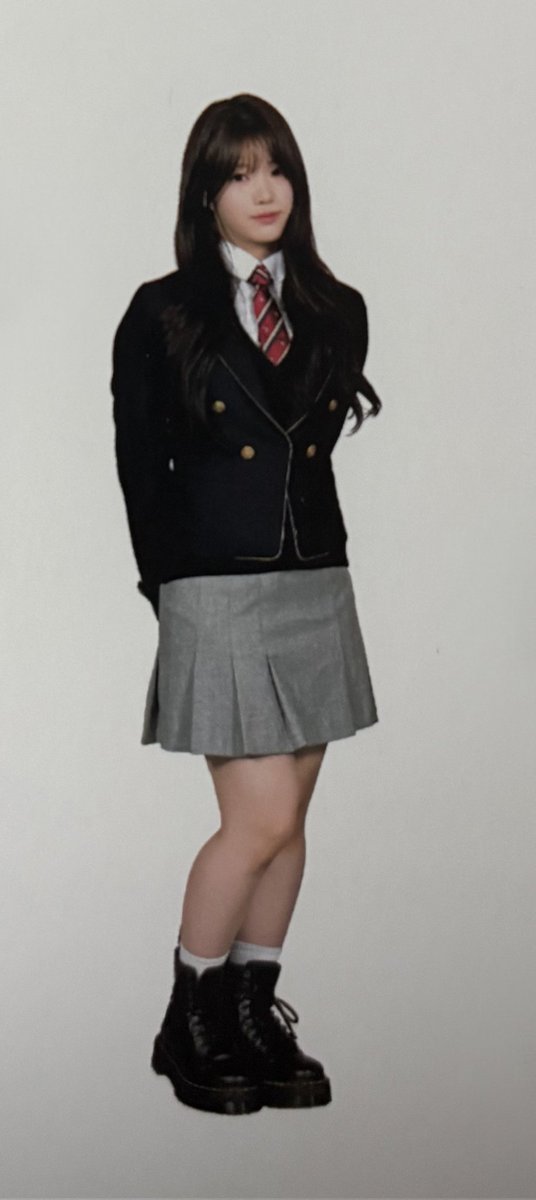 doo8ight's tweet image. 한림예고 3학년 4반 박선우 선배 졸업 안 하시면 않되요?🥺

#유스피어 #서유