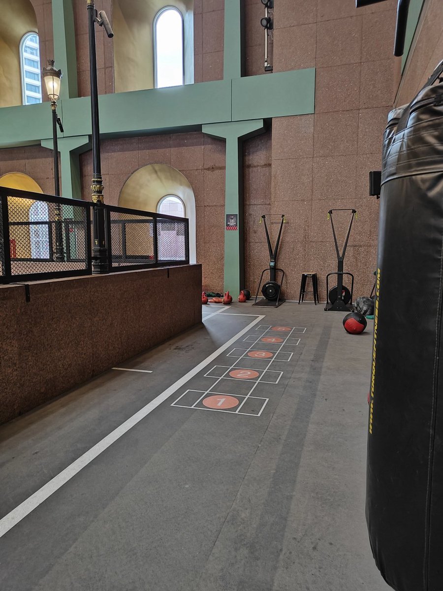 DavidValr's tweet image. 운동은 시간을 보내는 좋은 방법이다.