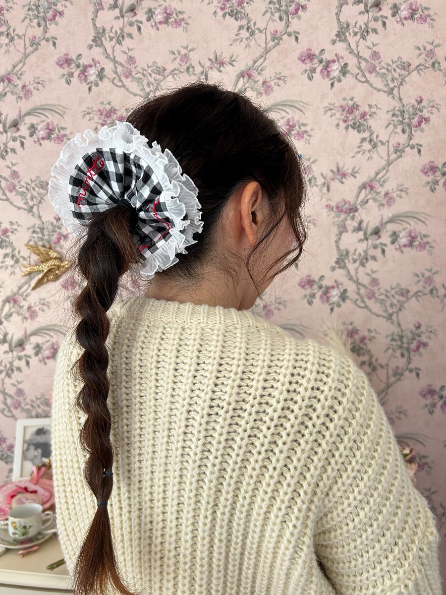 シュシュを作りました🪡
ロゴ刺繍もしたよ❤️