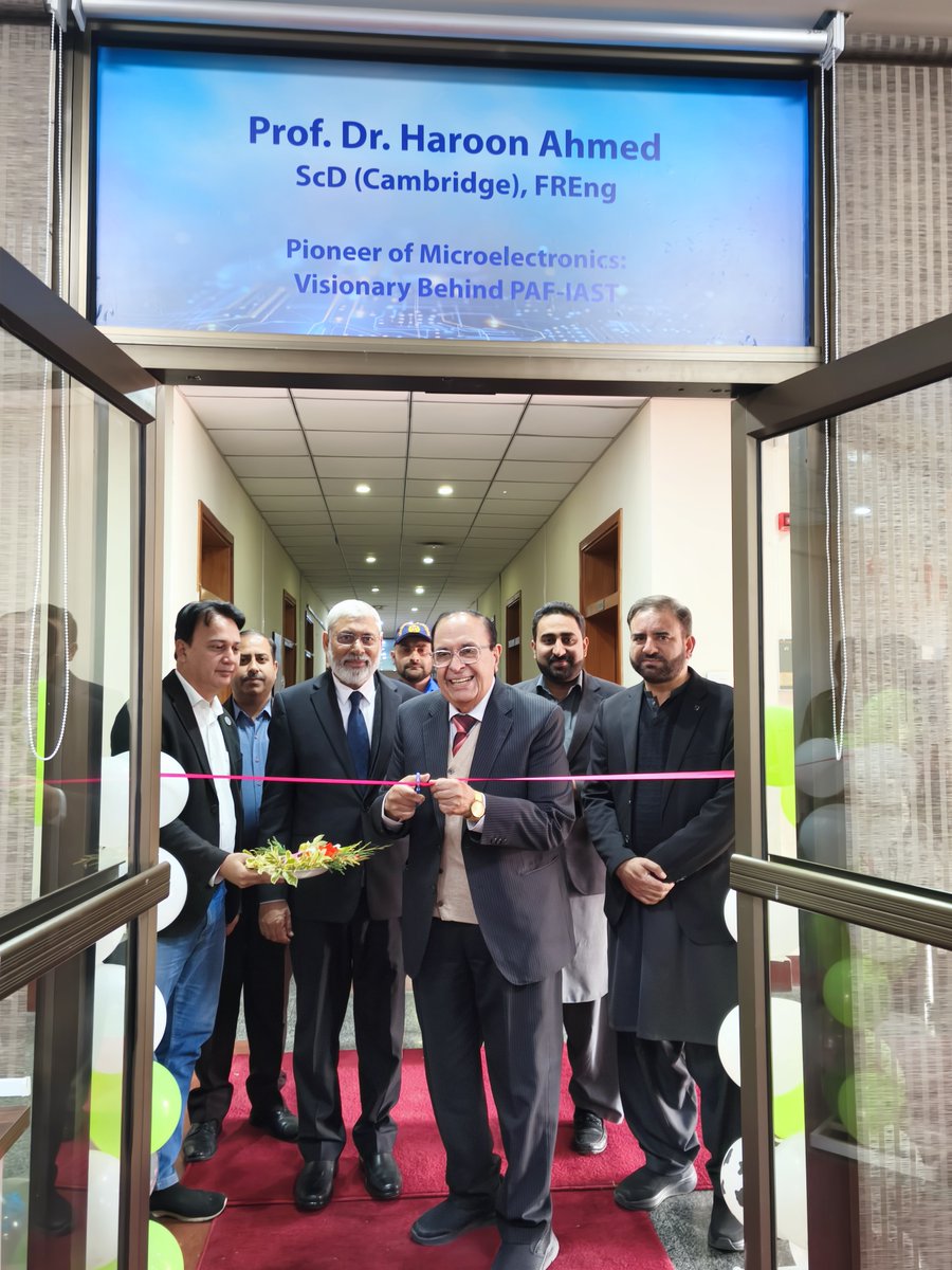 PAFIASTOfficial's tweet photo. PAF-IAST held its Inaugural Corporate Advisory Council (CAC) meeting on 8 Jan 2026, chaired by Dr. Atta-ur-Rehman, to strengthen academia–industry collaboration and promote applied research and innovation.

#PAFIAST #IndustryAcademia #Innovation #Pakistan https://t.co/8eTOW7HPHT
