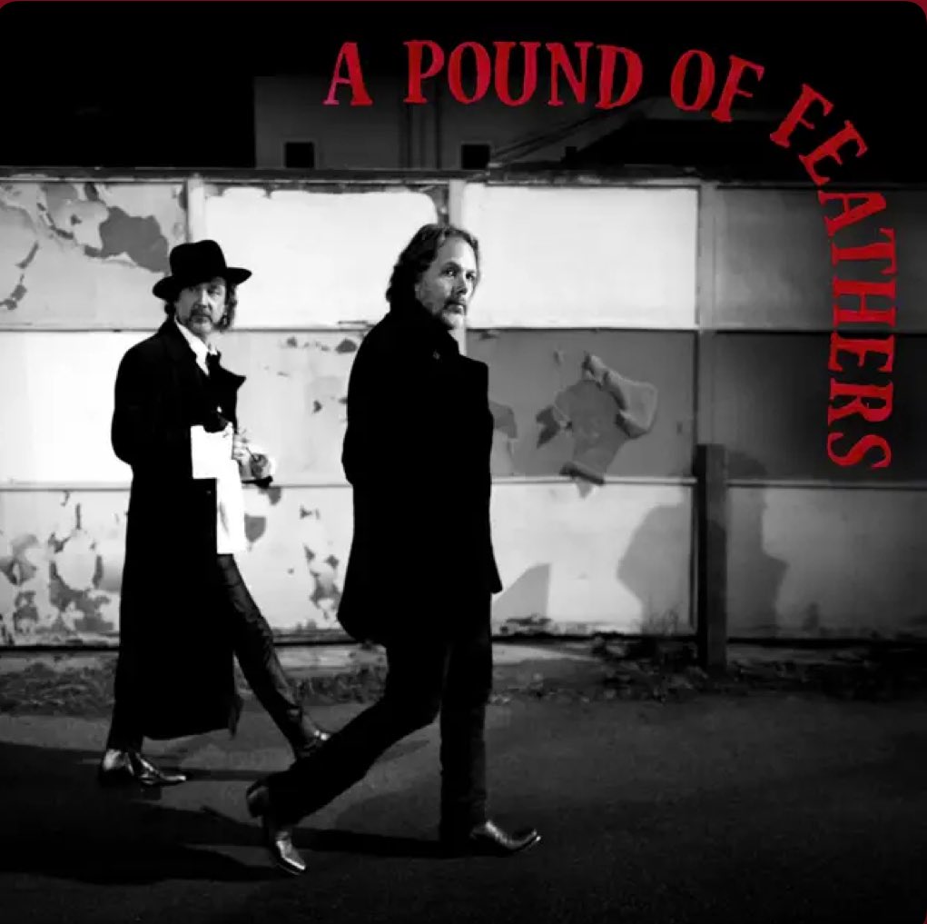 THE BLACK CROWES - A POUND OF FEATHERS
SIDE A
1 PROFANE PROPHECY
2 CRUEL STREAK
3 PHARMACY CHRONICLES
4DO THE PARASITE!
5HIGH &amp; LONESOME
6QUEEN OF THE B-SIDES
SIDE B
1IT'S LIKE THAT
2BLOOD RED REGRETS
3YOU CALL THIS A GOOD TIME?
4EROS BLUES
5DOOMSDAY DOGGEREL