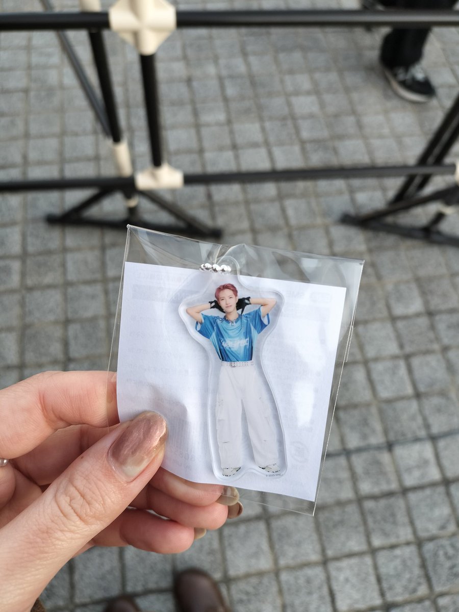 _7dr_yongwon's tweet photo. @roro_oror3 検索より失礼いたします！
ロンジュンのミニアクスタを同種チソンのものと交換可能でしょうか？
ご検討よろしくお願いします🙇🏻‍♀️ https://t.co/C4GMckLNoV