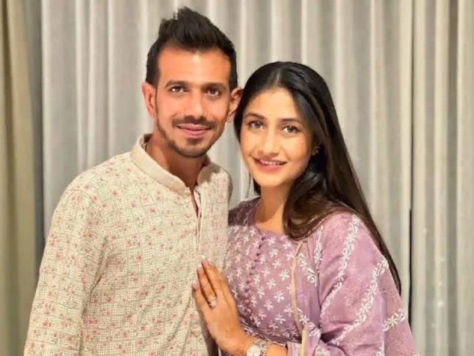 रिपोर्ट्स के अनुसार, चहल और धनश्री दोनों को रियलिटी The 50’ के लिए अप्रोच किया गया है। अगर ये कन्फर्म हुआ तो ये तलाक के बाद उनका पहला ऑन-स्क्रीन रीयूनियन होगा!
क्या होगा ड्रामा? फैंस एक्साइटेड
#YuzvendraChahal #DhanashreeVerma #The50 #RealityShow #ChahalDhanashree #DivorceReunion