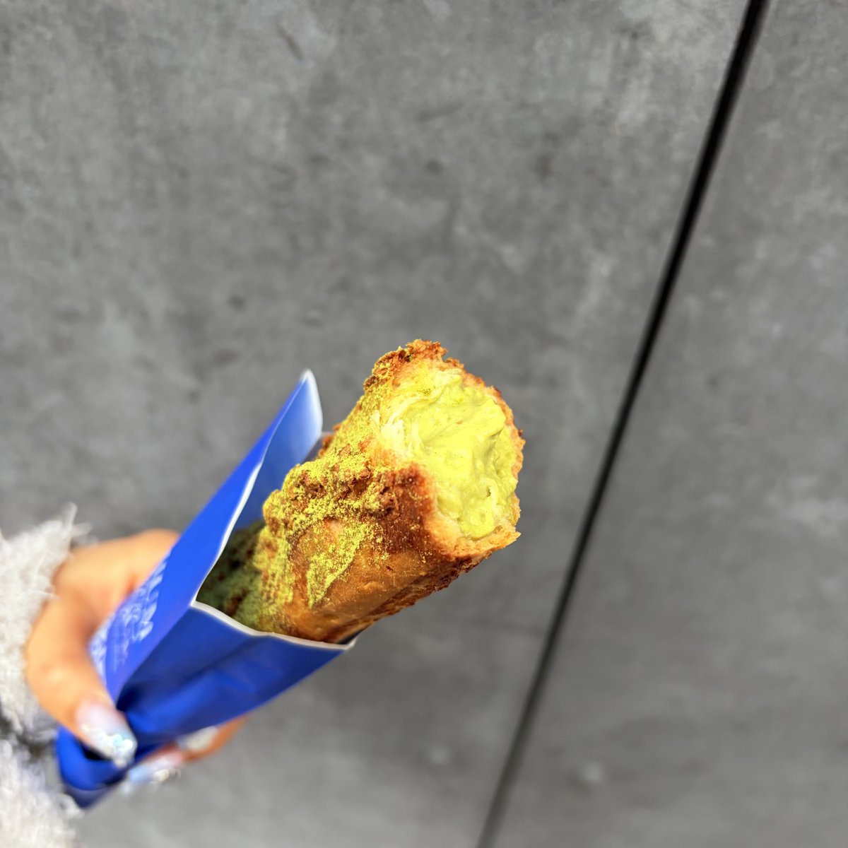 Dessert39_'s tweet image. #RT이벤트 
왔습니다 길슈의 계절. ❄

신메뉴 말차 크로칸슈로 준비했습니다.

차가운 날씨에 먹는 겉따속차의 크로칸슈..
함께 injoy 하시죠. 🍴

#RT + #팔로우   
- 디저트39 말차 크로칸슈 APP 쿠폰 (5명)  
발표: 01/13 (화)