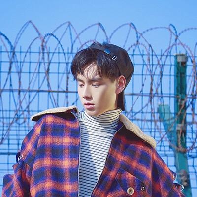 SimFashOnline's tweet image. Luzia