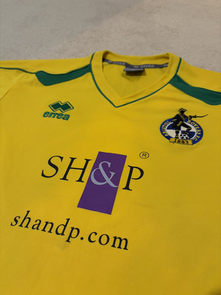 There’s just something about the older shirts😍🩵
#UTG #bristolrovers #footballshirts
