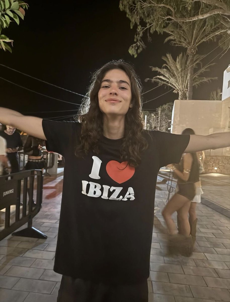 💬 🦖 tweet media