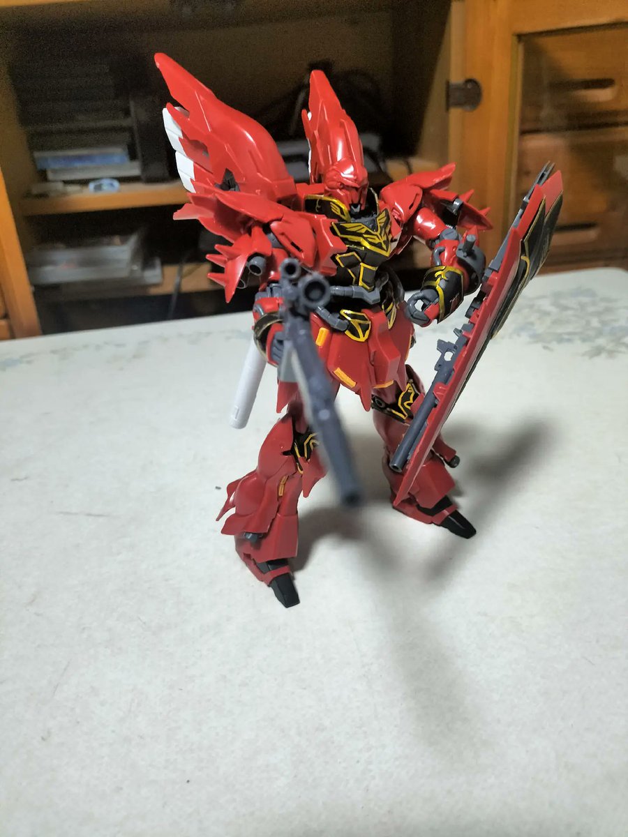 ガンプラ 1/144 HG シナンジュ完成！ フル・フロンタル「見せてもらお