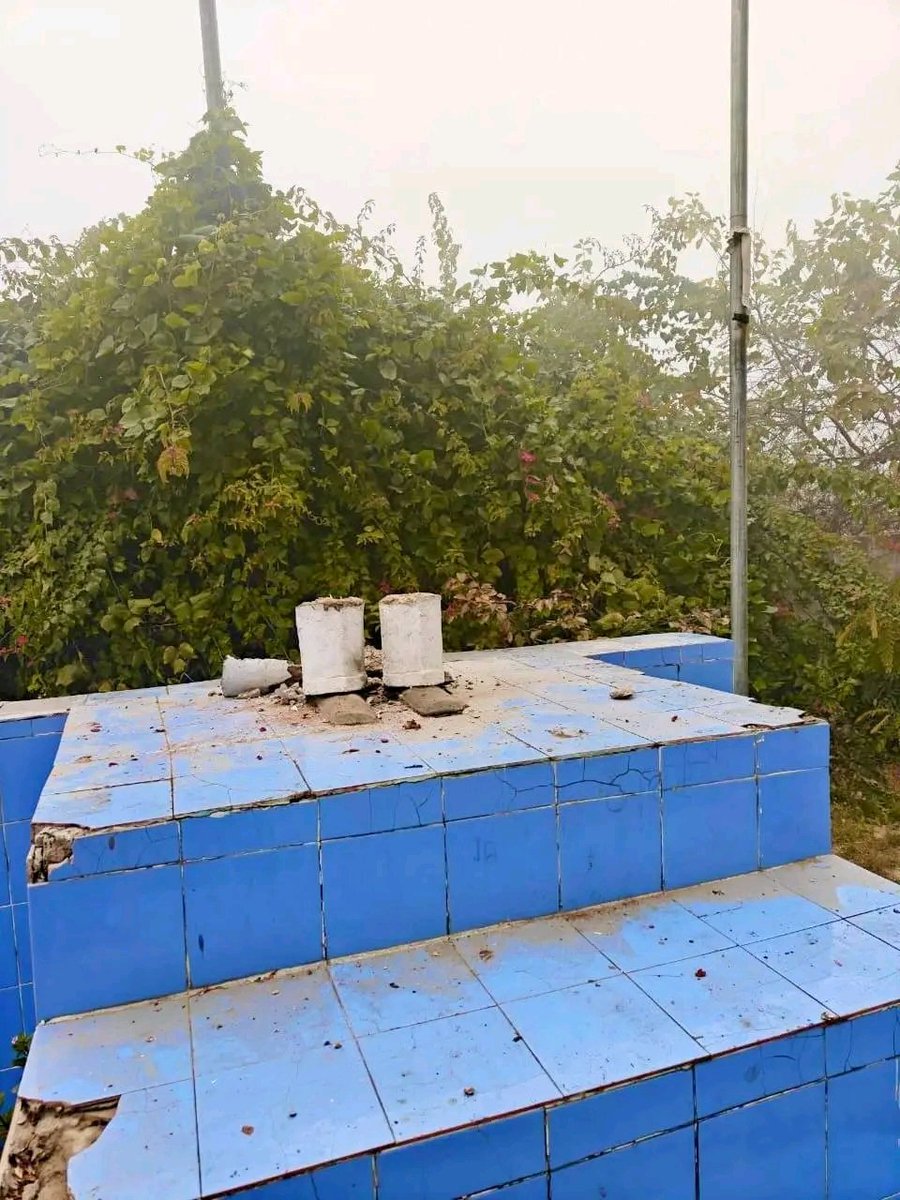 Must Repost Everyone🖐️😡

श्रीमान <a href="/mathurapolice/">MATHURA POLICE</a> आपके जिले के राया थाना के अंतर्गत  "संविधान निर्माता बाबा साहब डॉ. भीमराव अंबेडकर जी" की प्रतिमा क्षतिग्रस्त करना बेहद निन्दनीय कृत्य है !!

यह अपमान आम जनमानस के  साथ साथ
"भारतीय संविधान" की आत्मा का भी अपमान है,जो बर्दाश्त से