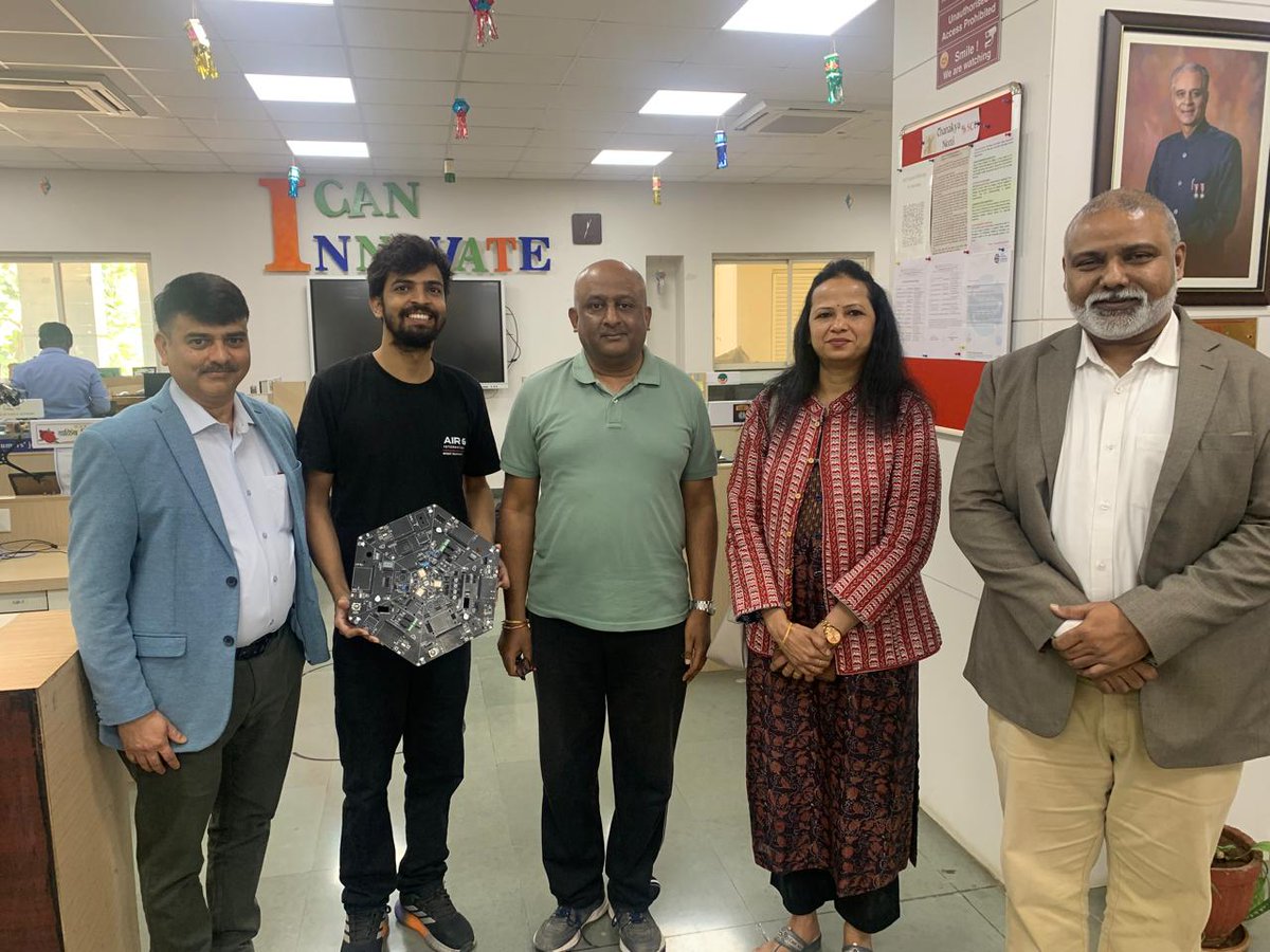 ficci_india's tweet image. The FICCI Mercedes-Benz Bharat Innovation &amp;amp; Business Ideas Challenge Program gained strong momentum with an engaging and high-energy interaction at Symbiosis University, Pune.

Organised by FICCI in collaboration with Mercedes-Benz India, and supported by DPIIT Startup India, the…