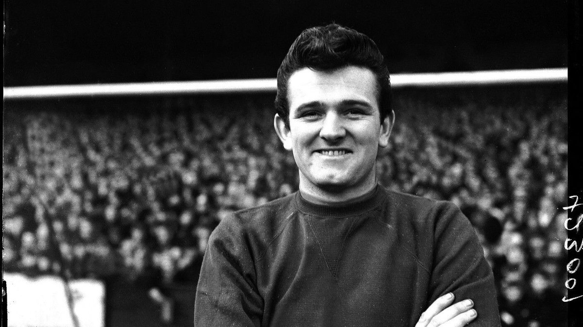 LFChistory's tweet image. Today we remember Tommy Lawrence, an excellent goalkeeper who always gave it all for Liverpool FC. He died on 9 January 2018, aged 77.

His arrival to Liverpool was like a beginning of a dynasty between the sticks at the club. Lawrence, then Clemence, then Grobbelaar.

RIP Tommy.